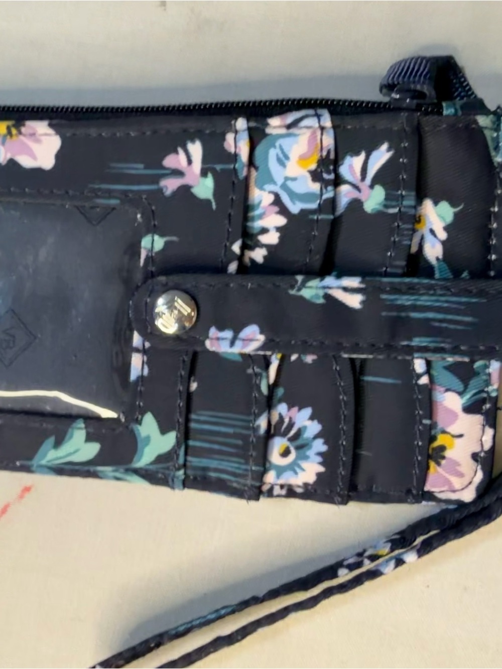 Vera Bradley Floral Wristlet Card Case Holder W Zipper Pouch